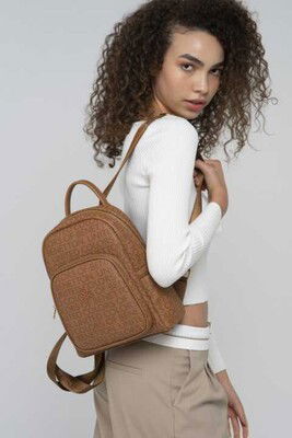 Monogram Baskılı Sırt Çantası-Bnt_818-Camel - BENETTON