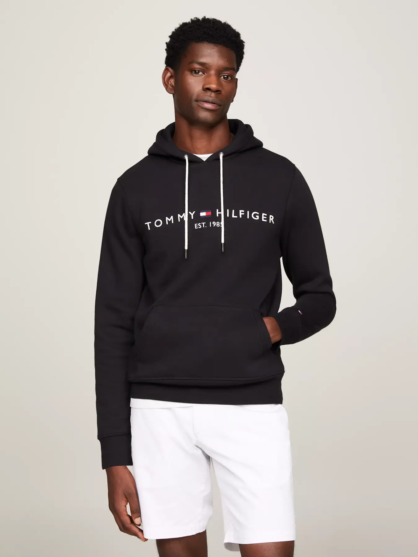Erkek Core Tommy Logolu Sweatshirt Siyah Sweatshirt Tommy Hilfiger LKBAHAR YAZ 24