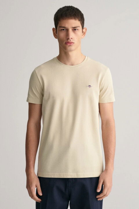 Erkek Gant Slim Fit Bisiklet Yaka Logolu T-Shirt - Bej - GANT