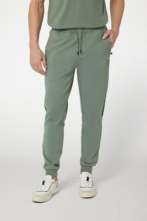 Erkek New Arlo Jogger Pantolon - Yeşil - GUESS