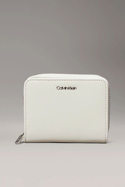 Kadın Ck Must Medium Fermuarlı Cüzdan - Ekru - Calvin Klein