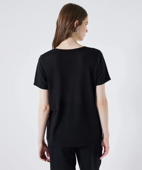 Kadın V Yaka Basic T-Shirt - Siyah - 4