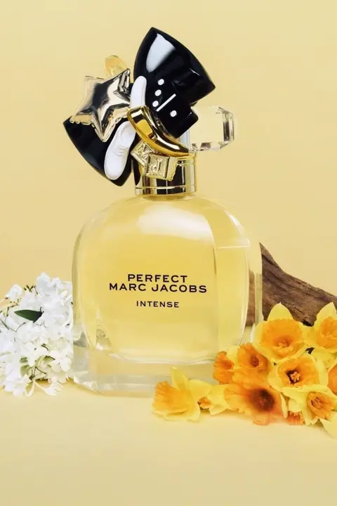 Marc Jacobs Perfect Intense Edp 50 ml Kadın Parfümü - 1