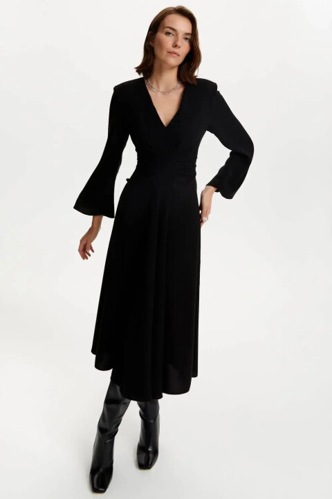 Kadın Büzgülü Volanlı Krep Elbise - Siyah - NOCTURNE