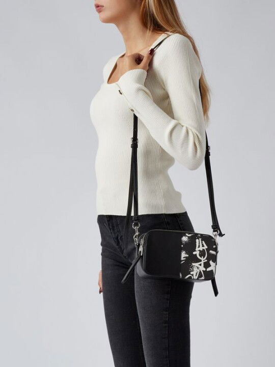 Versace Jeans Couture Con Logo Brush Nero-Bianco Omuz Çantası - Versace